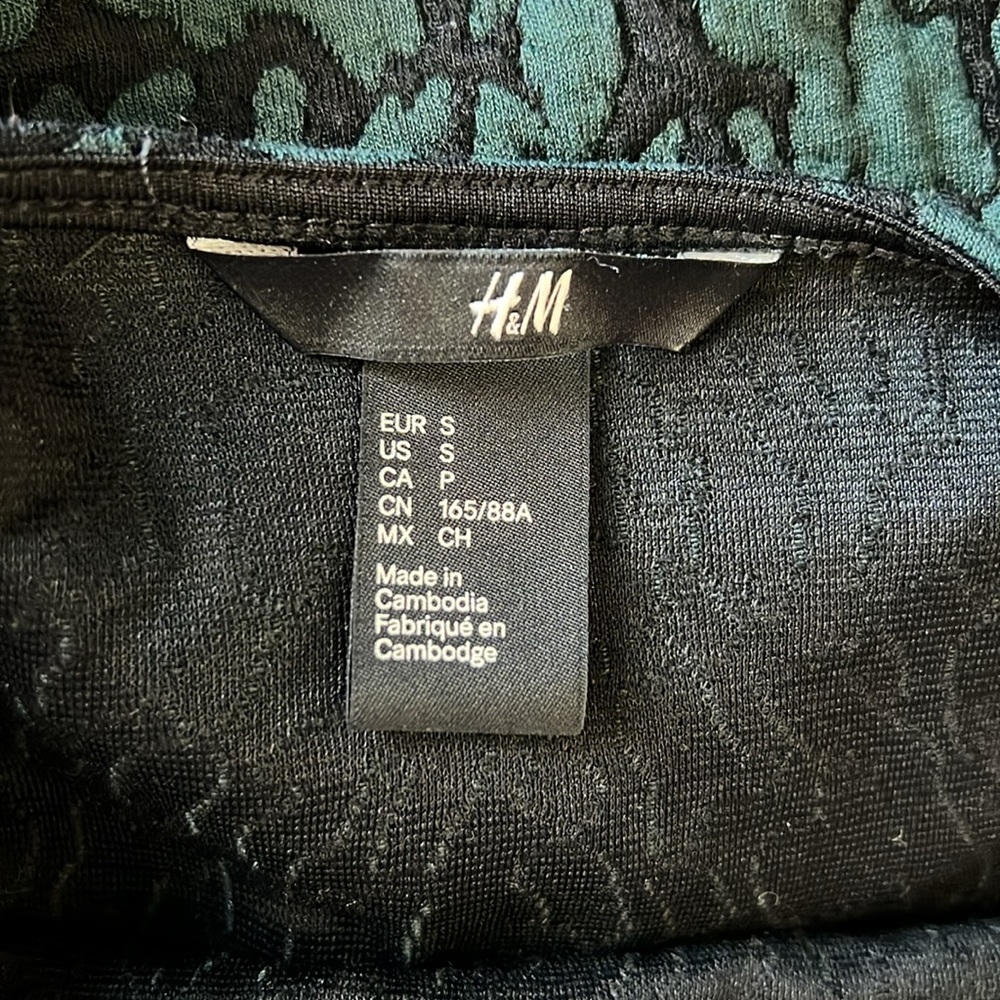 H & M DRESS - Picture 9 of 11